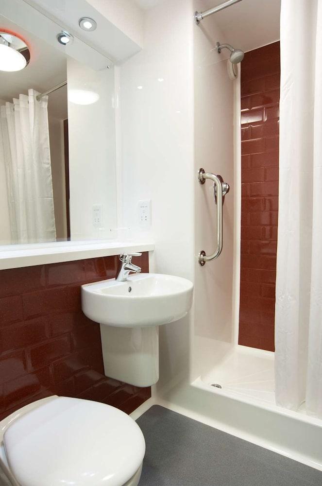 Travelodge Cameron Toll Hotel Edinburgh Dış mekan fotoğraf