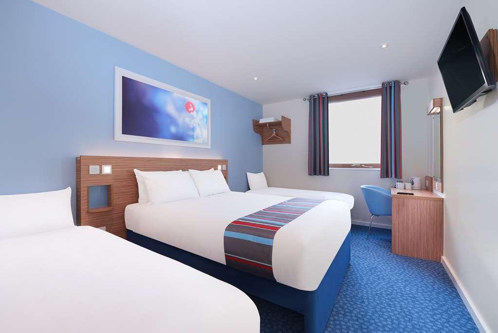Travelodge Cameron Toll Hotel Edinburgh Oda fotoğraf