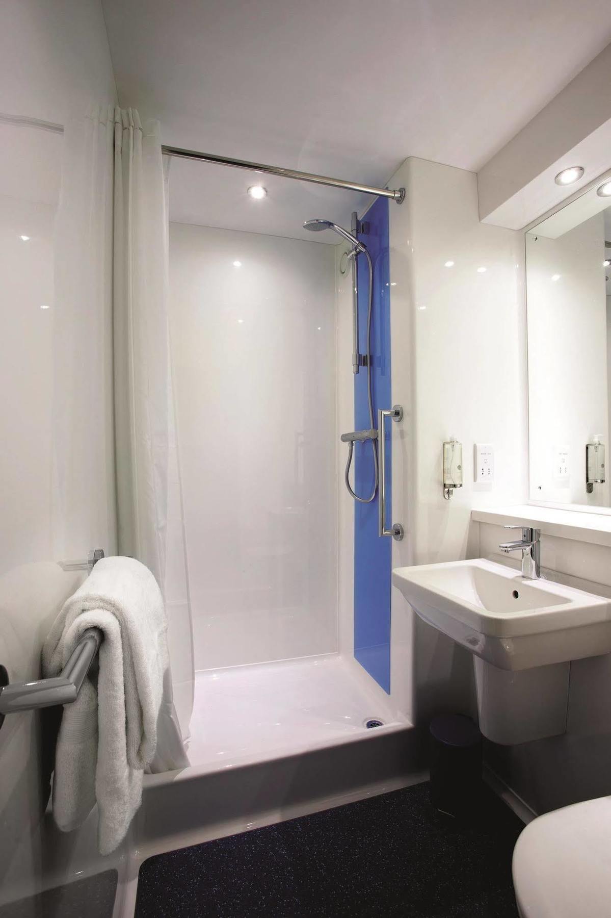 Travelodge Cameron Toll Hotel Edinburgh Dış mekan fotoğraf